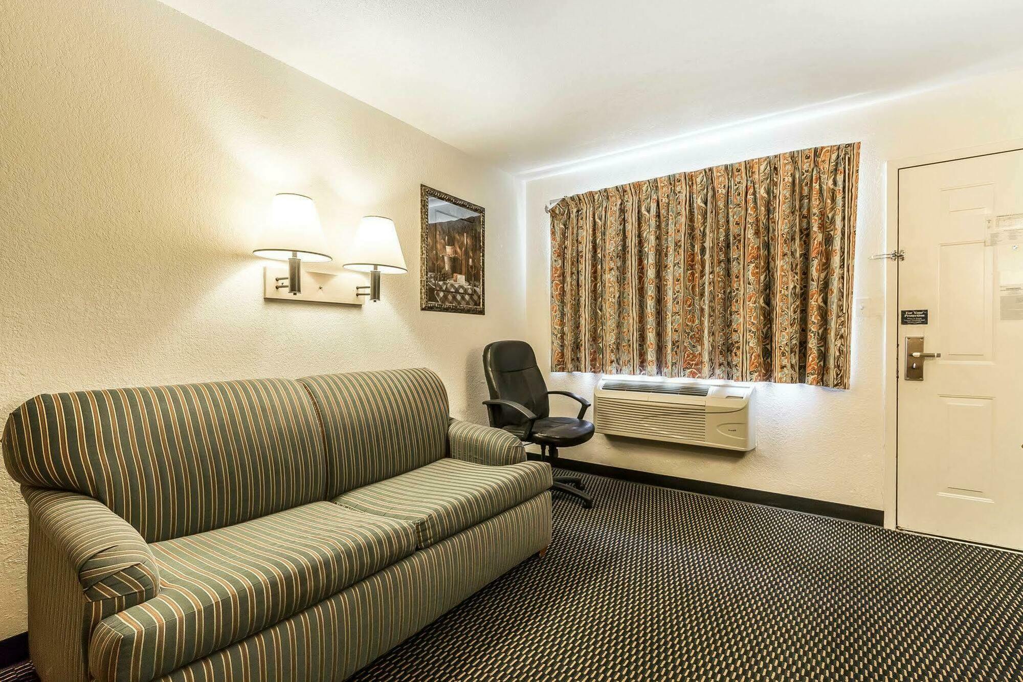 Rodeway Inn Nashville Exteriér fotografie